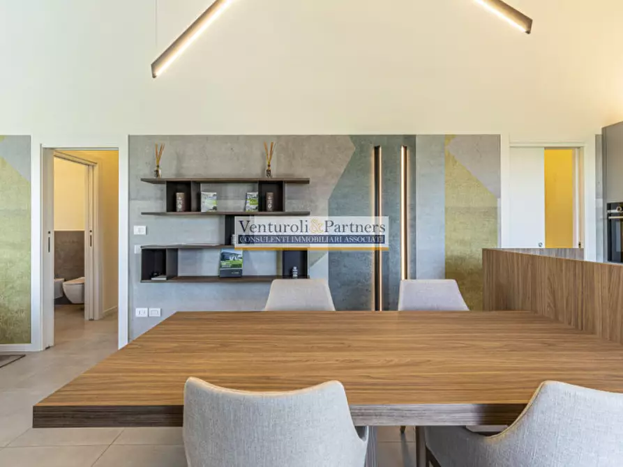 Immagine 8 di Appartamento in vendita  in Via Grezze a Desenzano Del Garda