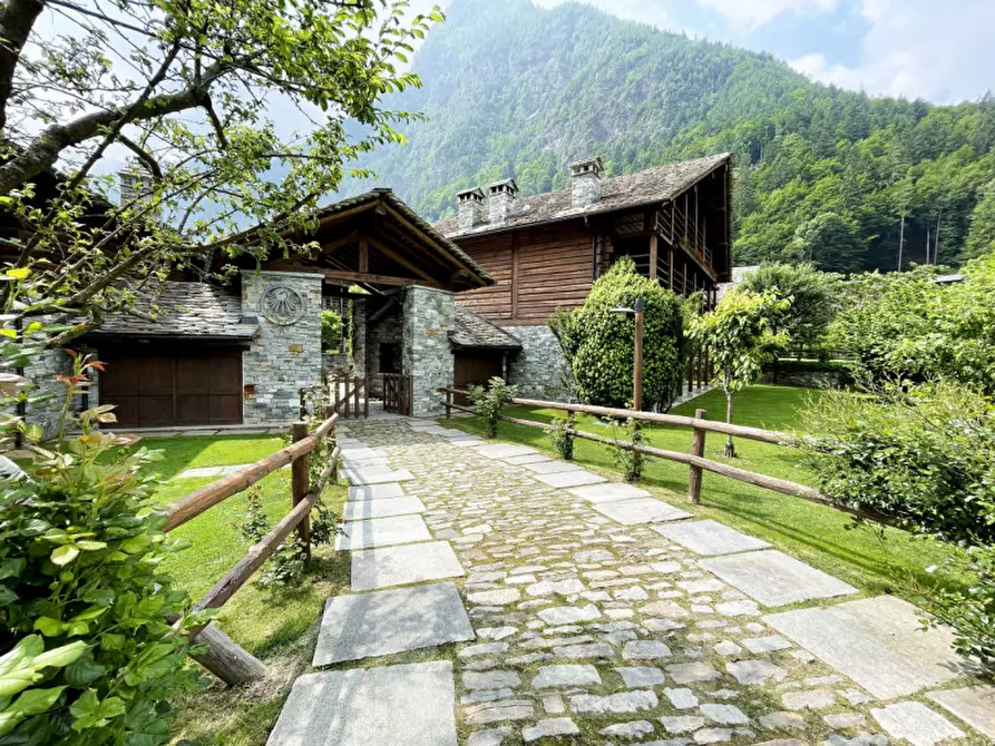 Immagine 9 di Casa bifamiliare in vendita  in Via Giacomo Matolo a Alagna Valsesia