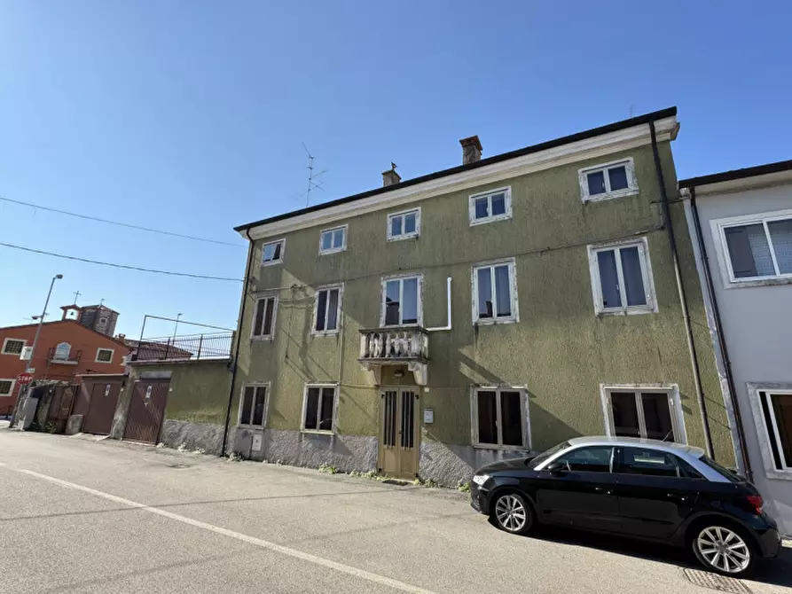 Immagine 1 di Casa indipendente in vendita  in Via Preolin 2 a Lonigo