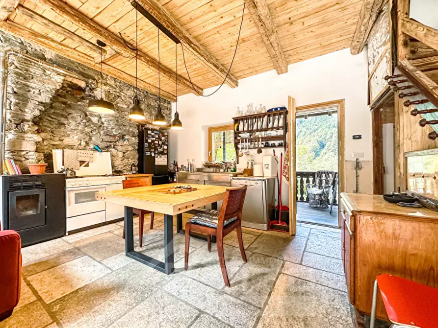 Immagine 3 di Casa indipendente in vendita  in via Camproso 1 a Campertogno