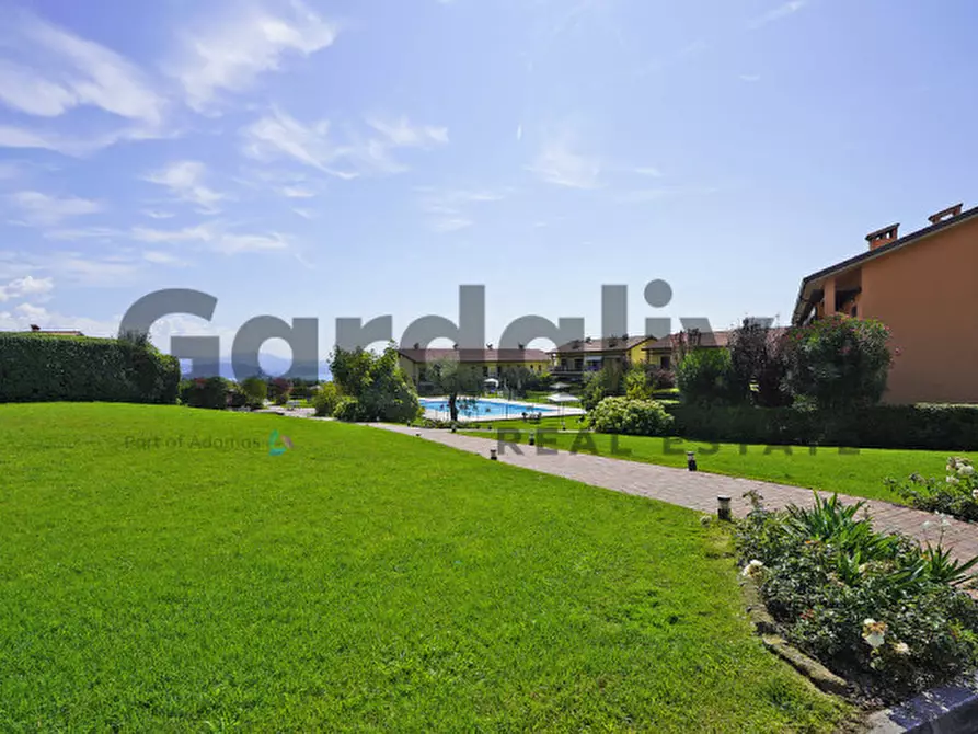 Immagine 4 di Appartamento in vendita  in via borgo alto a Puegnago Sul Garda