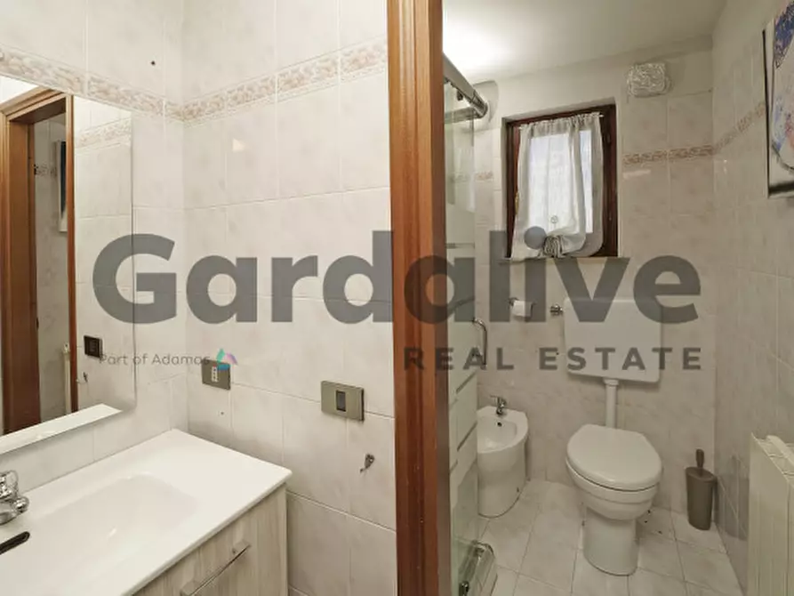 Immagine 24 di Appartamento in vendita  in via borgo alto a Puegnago Sul Garda