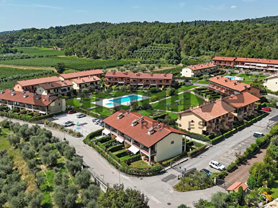 Immagine 26 di Appartamento in vendita  in via borgo alto a Puegnago Sul Garda