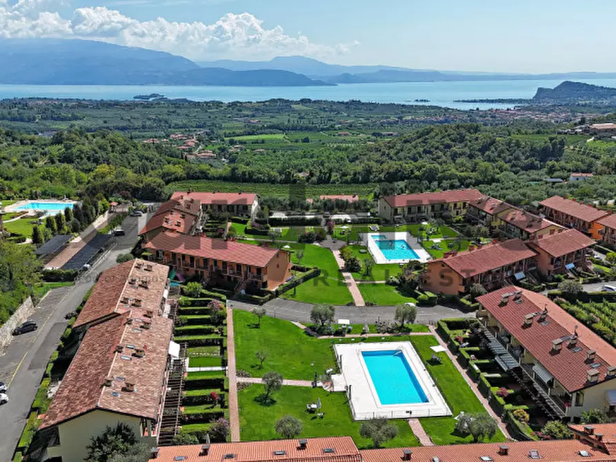 Immagine 27 di Appartamento in vendita  in via borgo alto a Puegnago Sul Garda