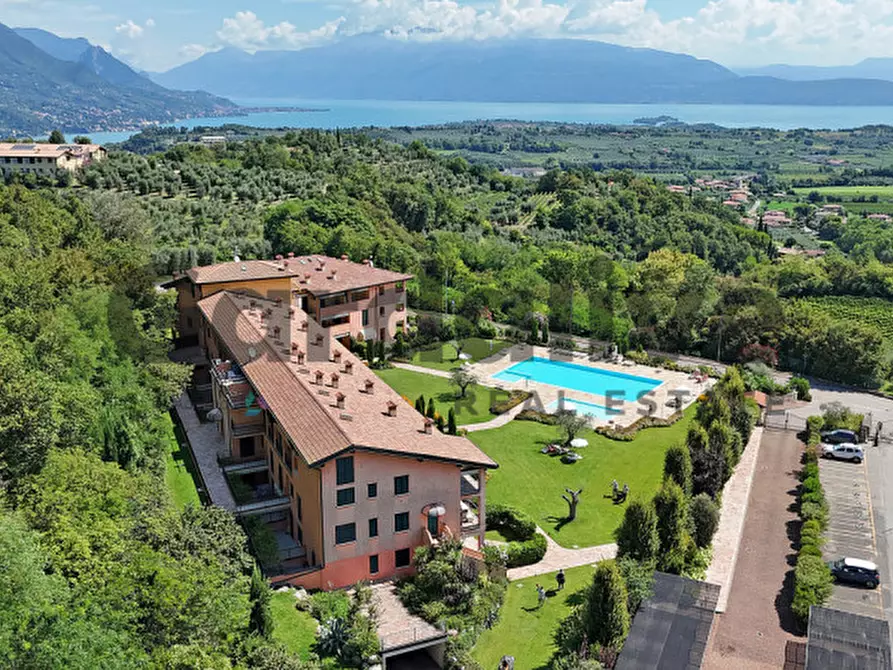 Immagine 42 di Appartamento in vendita  in via borgo alto a Puegnago Sul Garda