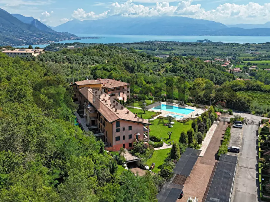 Immagine 43 di Appartamento in vendita  in via borgo alto a Puegnago Sul Garda