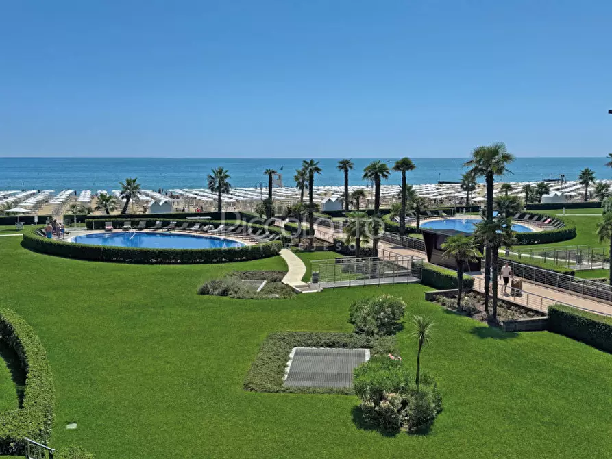 Immagine 3 di Appartamento in vendita  in via Dante Alighieri a Jesolo