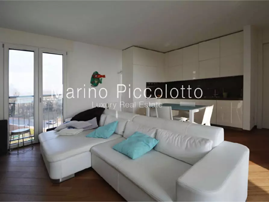 Immagine 8 di Appartamento in vendita  in via Dante Alighieri a Jesolo