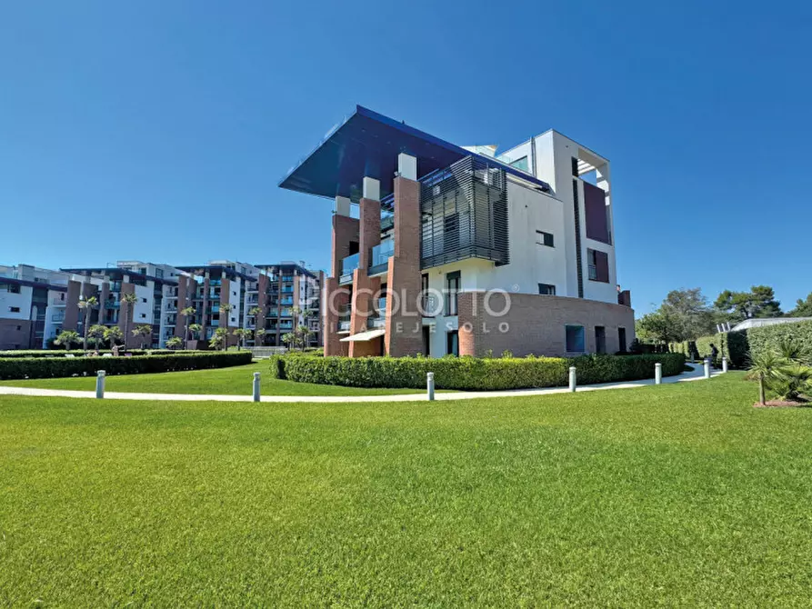 Immagine 21 di Appartamento in vendita  in via Dante Alighieri a Jesolo