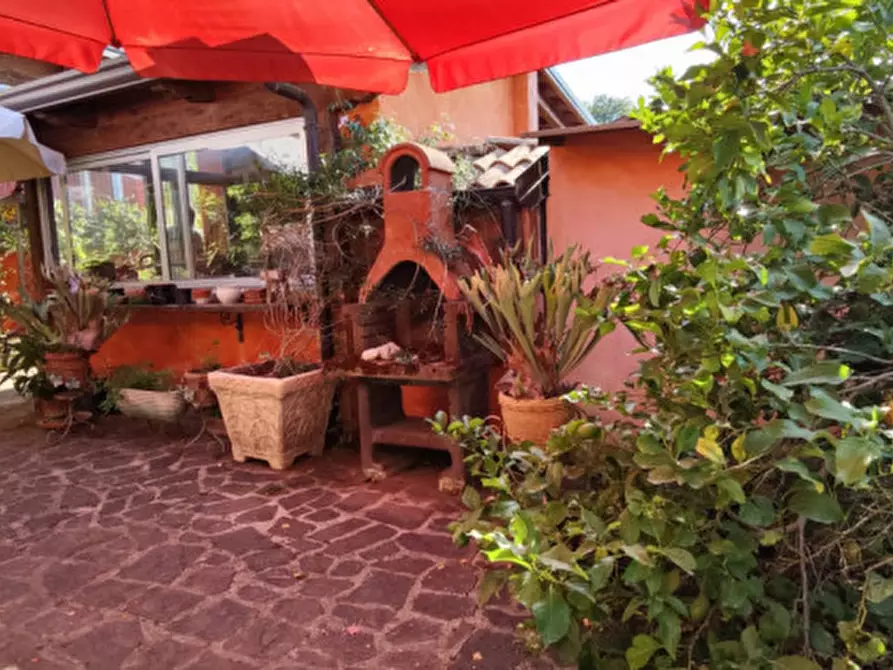 Immagine 8 di Villa in vendita  in Via Cesinelle a Serre