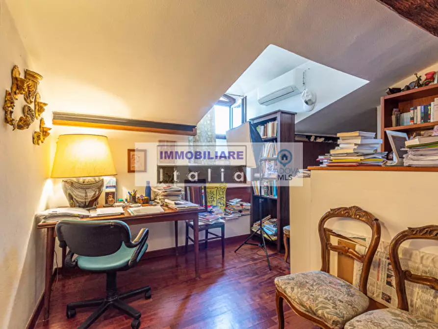 Immagine 2 di Appartamento in vendita  in via Roma a Padova