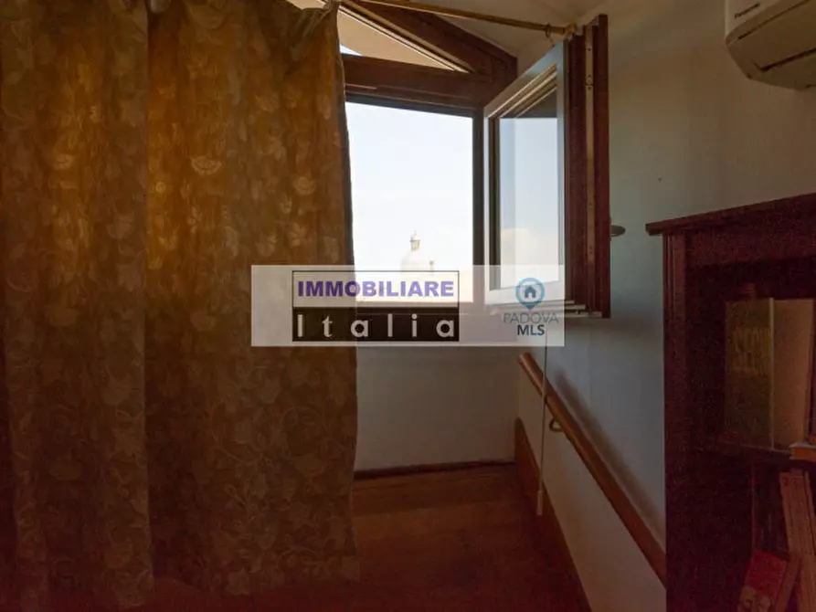 Immagine 3 di Appartamento in vendita  in via Roma a Padova