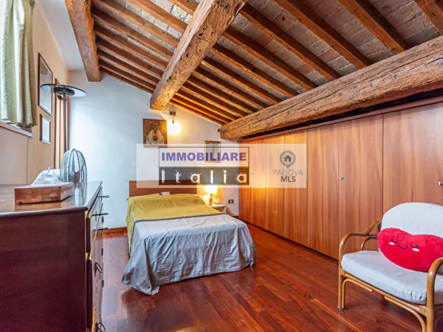 Immagine 4 di Appartamento in vendita  in via Roma a Padova