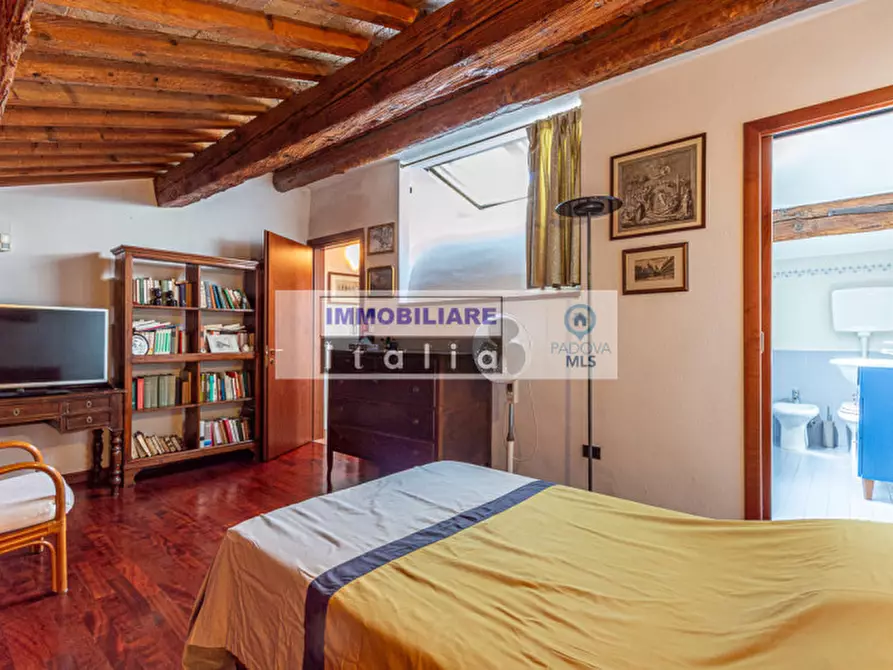 Immagine 5 di Appartamento in vendita  in via Roma a Padova