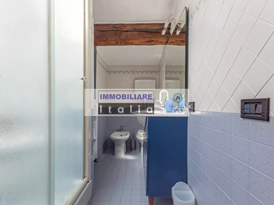 Immagine 6 di Appartamento in vendita  in via Roma a Padova