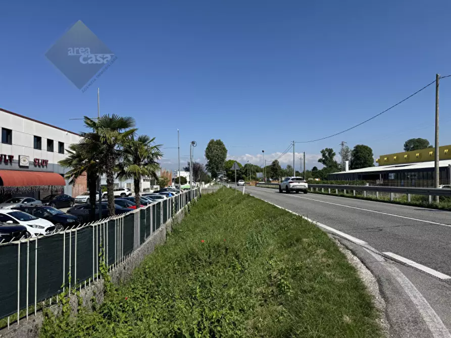 Immagine 7 di Capannone industriale in vendita  in Via Castellana a Resana