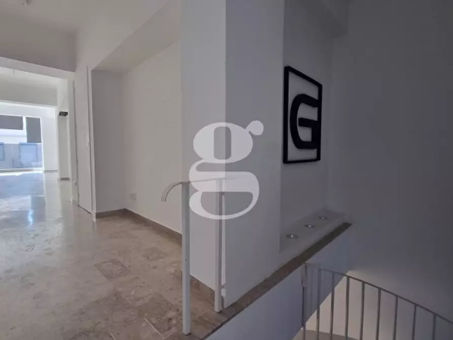 Immagine 8 di Negozio in vendita  in vi aumberto I a Milazzo