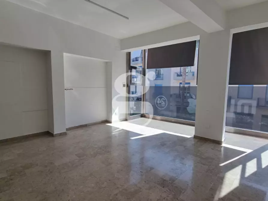 Immagine 9 di Negozio in vendita  in vi aumberto I a Milazzo