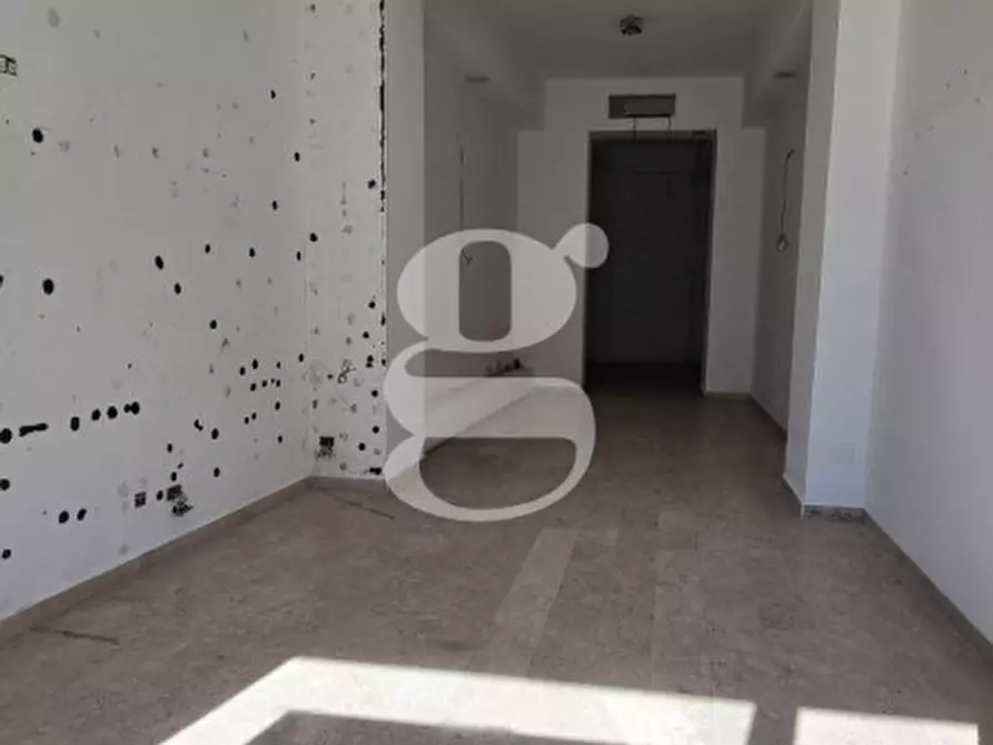 Immagine 11 di Negozio in vendita  in vi aumberto I a Milazzo