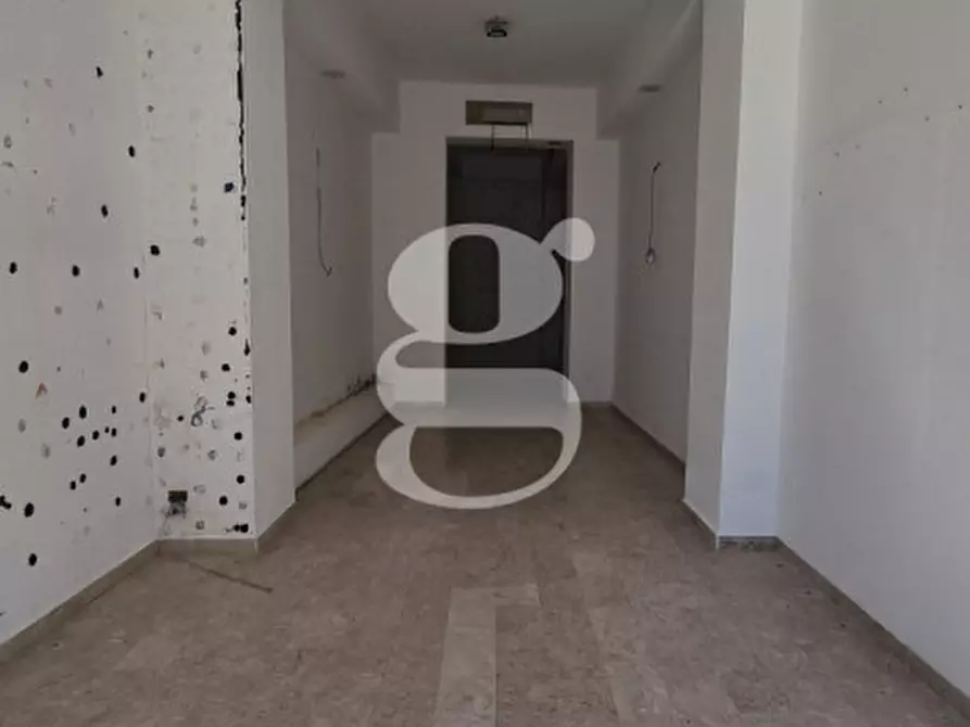 Immagine 12 di Negozio in vendita  in vi aumberto I a Milazzo