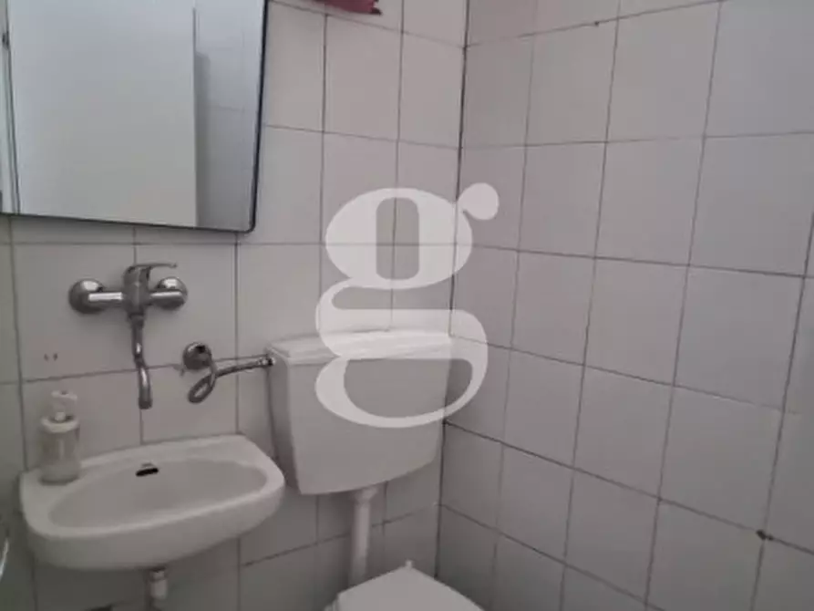 Immagine 20 di Negozio in vendita  in vi aumberto I a Milazzo