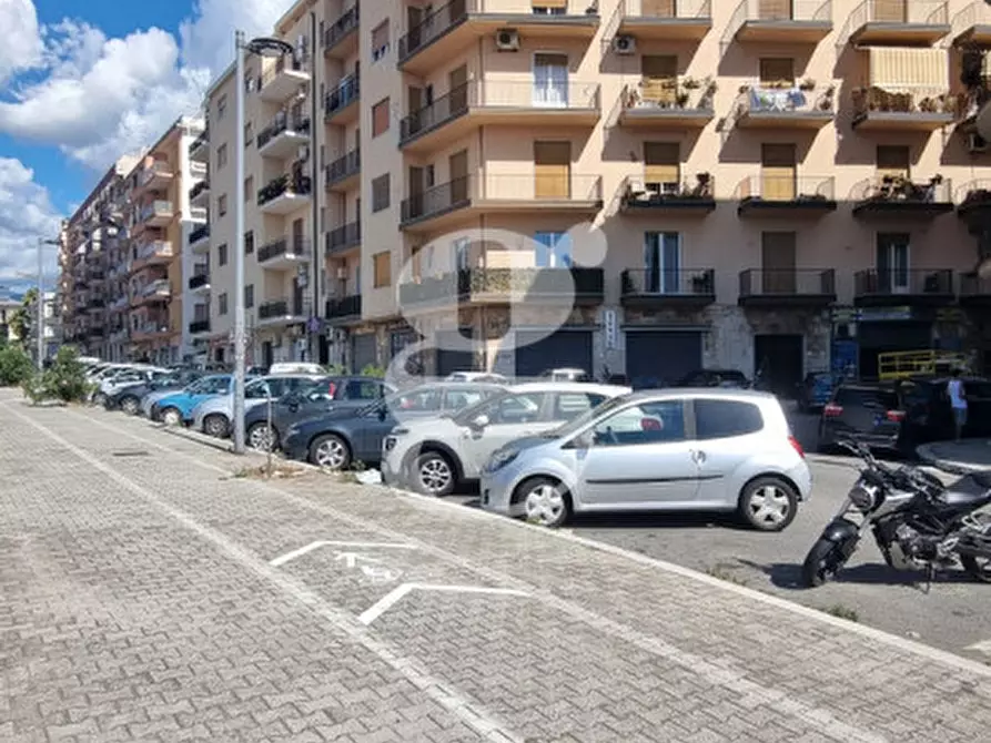 Immagine 3 di Appartamento in vendita  in via francesco baracca,N°5 a Reggio Di Calabria
