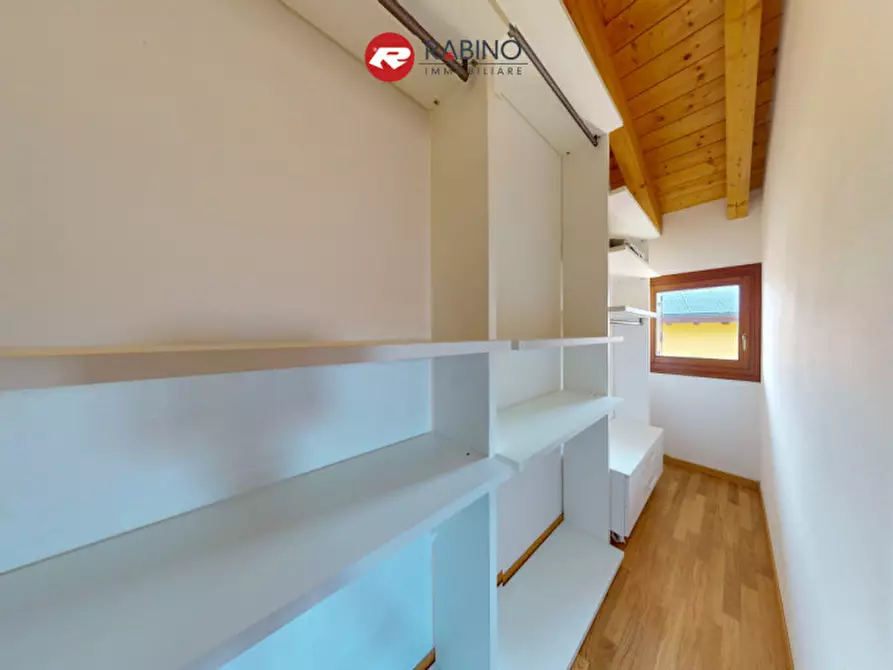 Immagine 7 di Appartamento in vendita  in Via Milano 14 a Udine