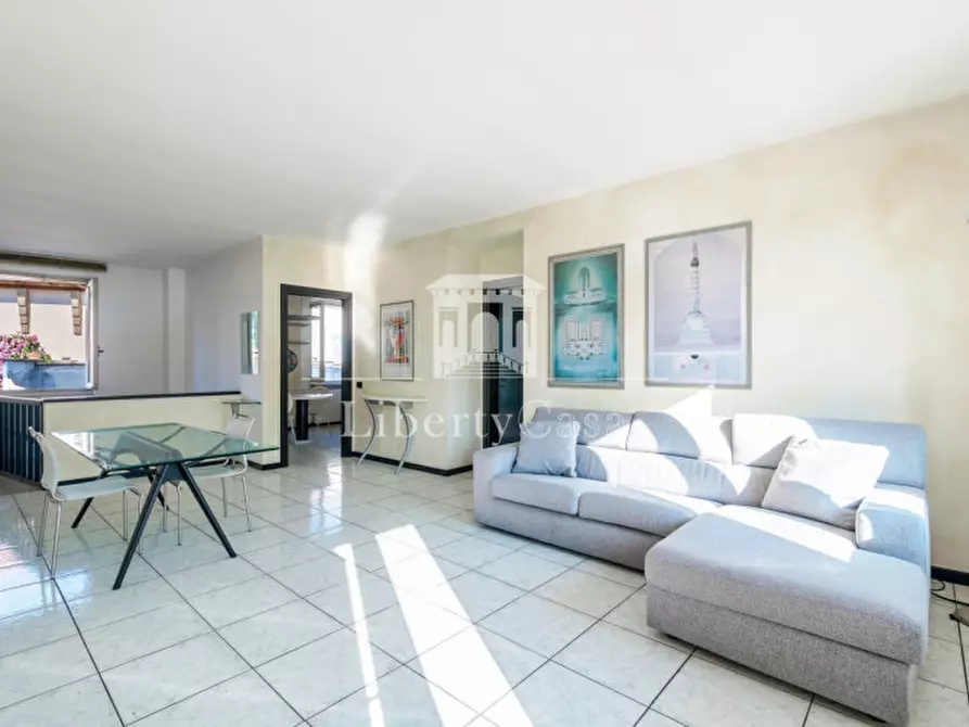 Immagine 11 di Appartamento in vendita  in Viale Marco Enrico Bossi a Salò