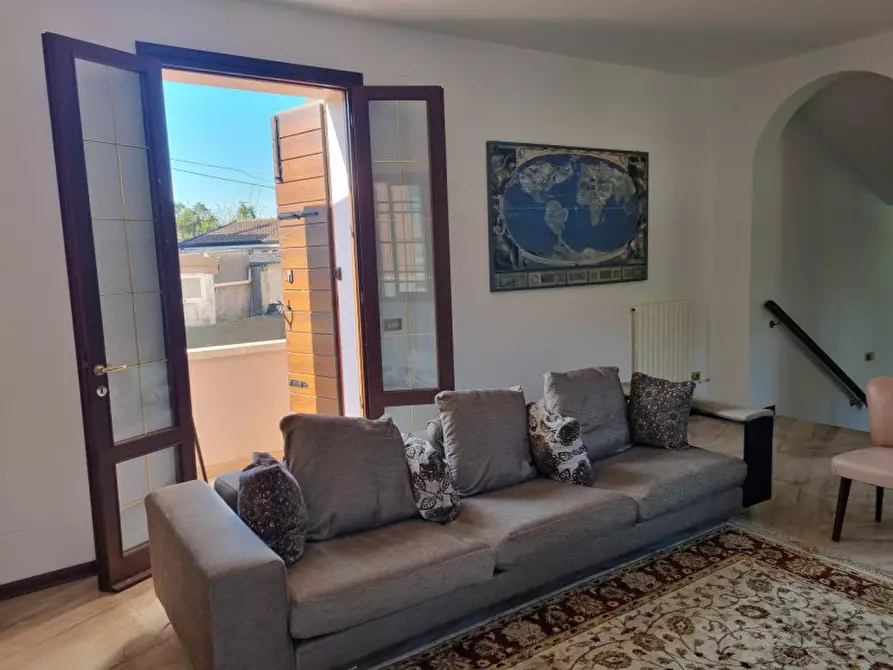 Immagine 2 di Casa indipendente in vendita  a Este