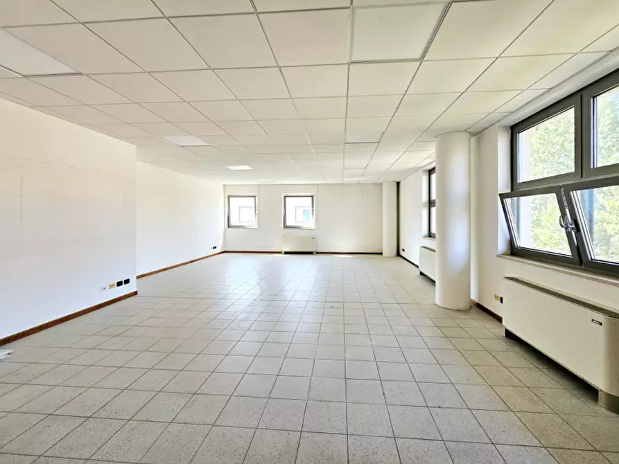 Immagine 1 di Ufficio in vendita  in via degli artigiani a Este