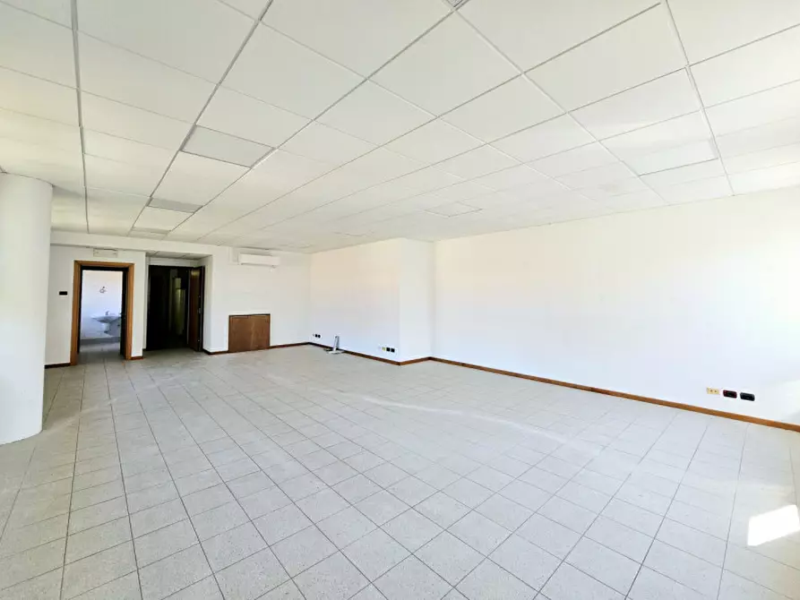 Immagine 2 di Ufficio in vendita  in via degli artigiani a Este