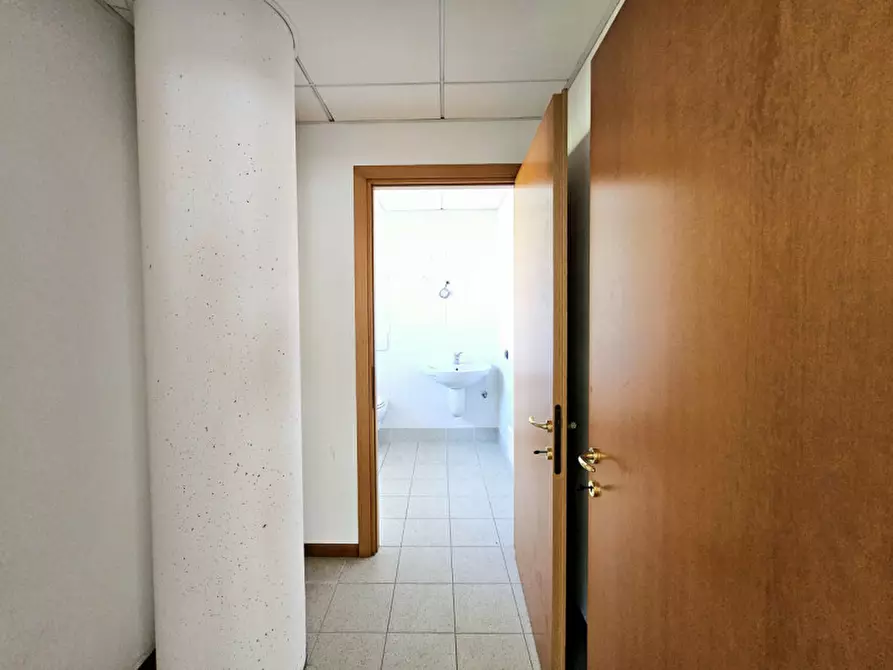 Immagine 4 di Ufficio in vendita  in via degli artigiani a Este