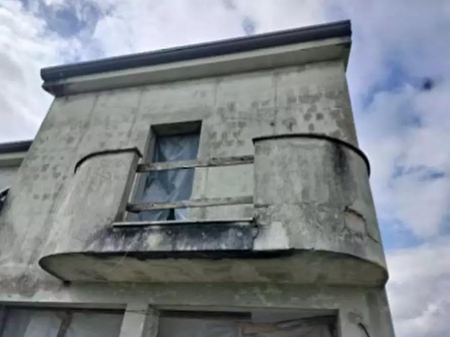 Immagine 20 di Casa indipendente in vendita  in VIA GIACOMO LEOPARDI a Giacciano Con Baruchella