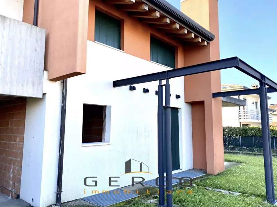 Immagine 2 di Casa quadrifamiliare in vendita  in Via Roma a Piombino Dese