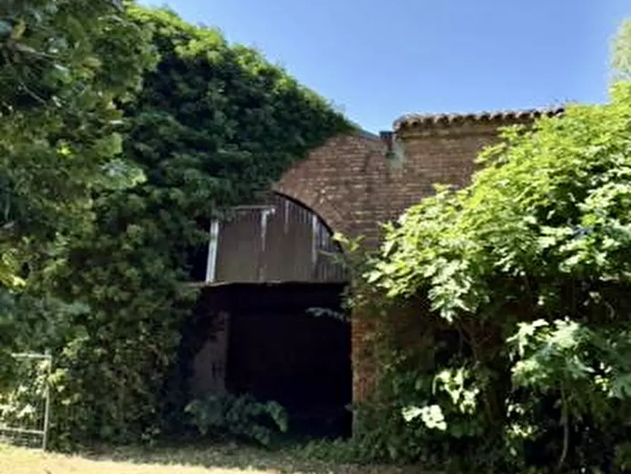 Immagine 2 di Rustico / casale in vendita  in Via Corniola Destra a Sant'urbano