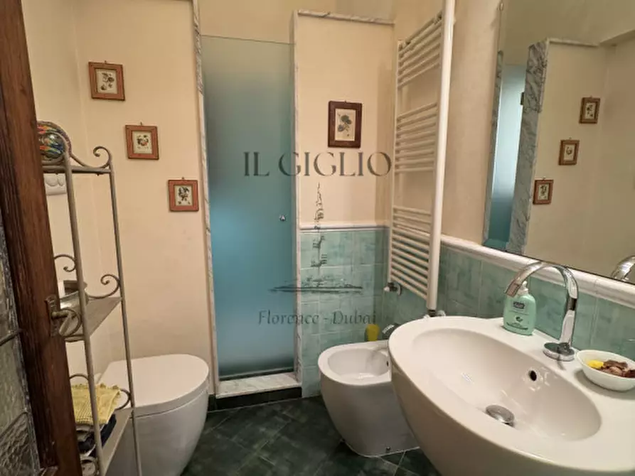 Immagine 14 di Appartamento in vendita  in Via de' Neri a Firenze