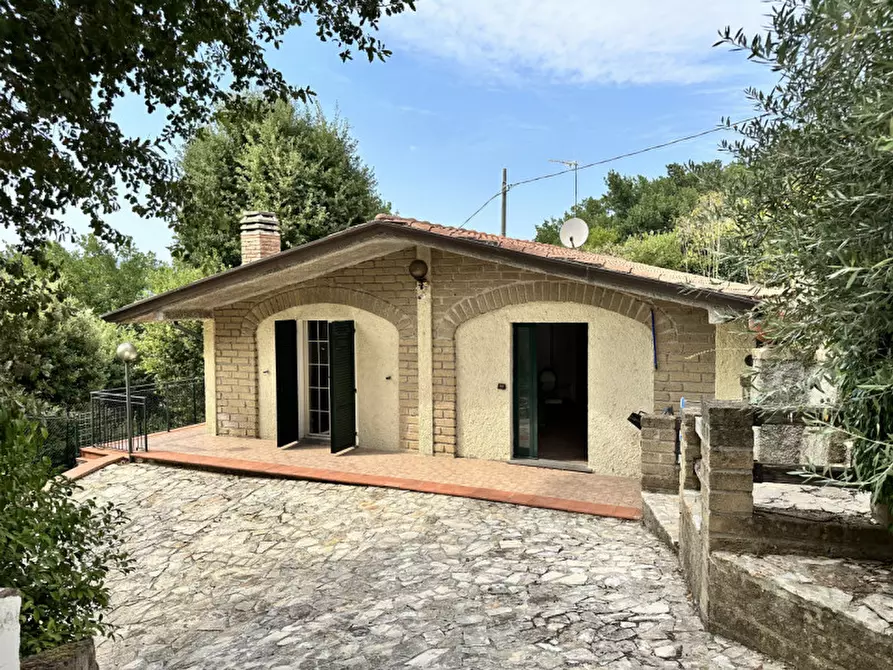 Immagine 4 di Casa indipendente in vendita  a Perugia