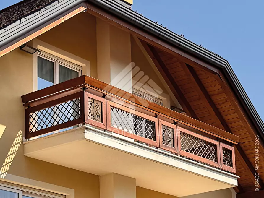 Immagine 8 di Attico in vendita  in Via Colonnello Rodeghiero, 1 a Asiago