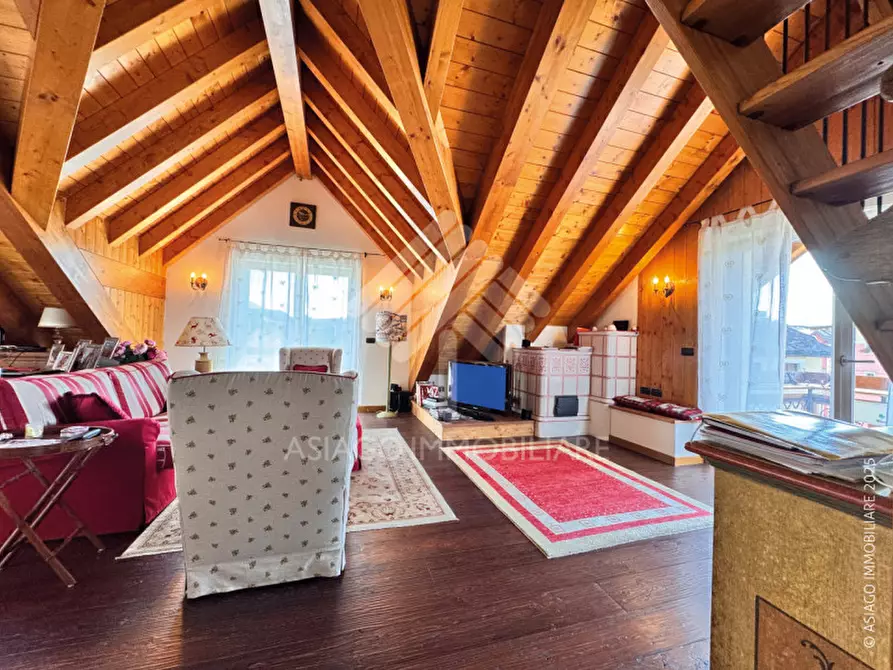 Immagine 10 di Attico in vendita  in Via Colonnello Rodeghiero, 1 a Asiago