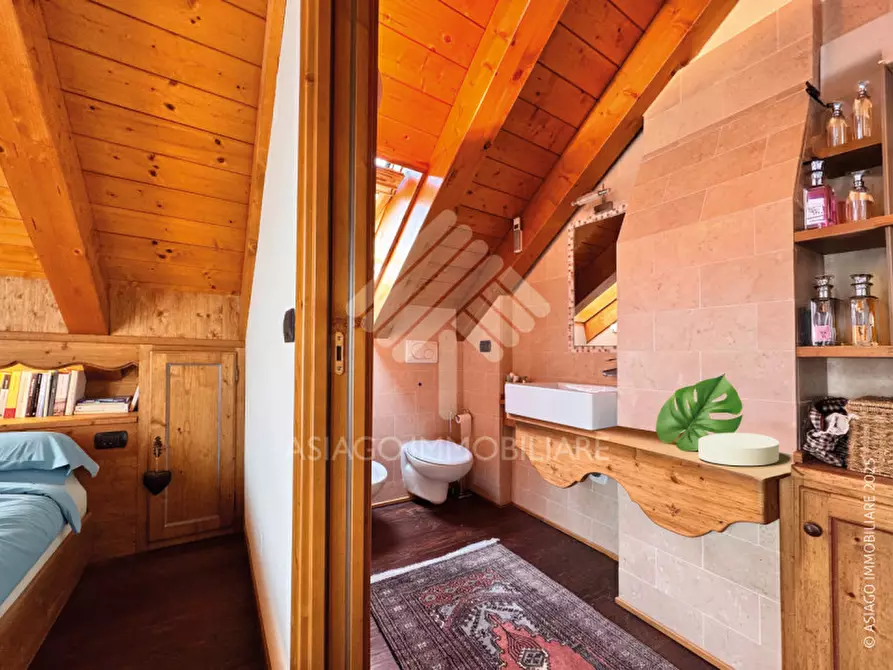 Immagine 23 di Attico in vendita  in Via Colonnello Rodeghiero, 1 a Asiago