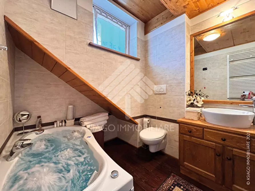 Immagine 27 di Attico in vendita  in Via Colonnello Rodeghiero, 1 a Asiago