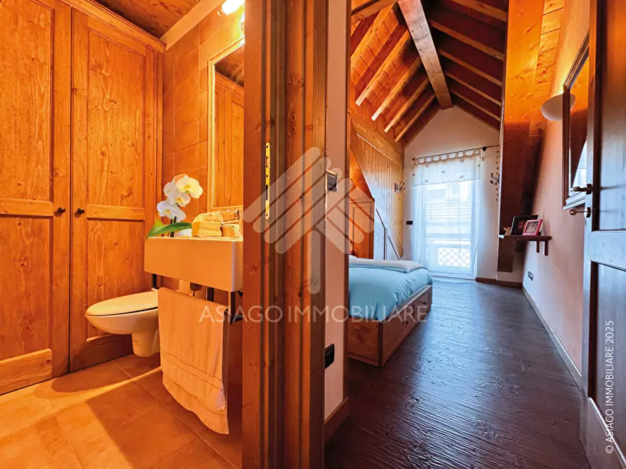 Immagine 30 di Attico in vendita  in Via Colonnello Rodeghiero, 1 a Asiago