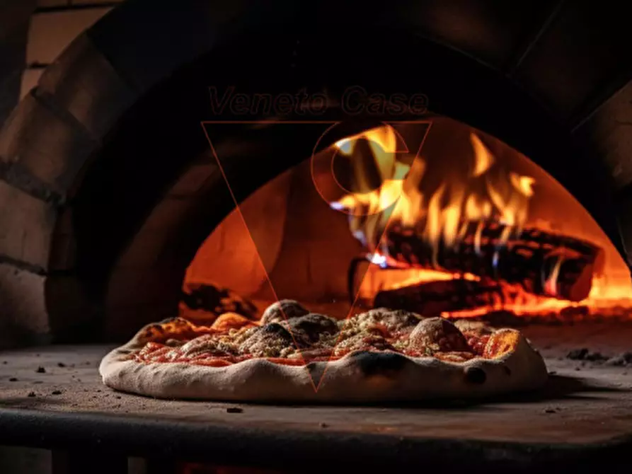 Immagine 3 di Attività commerciale in vendita  in Via San Pio X a Abano Terme