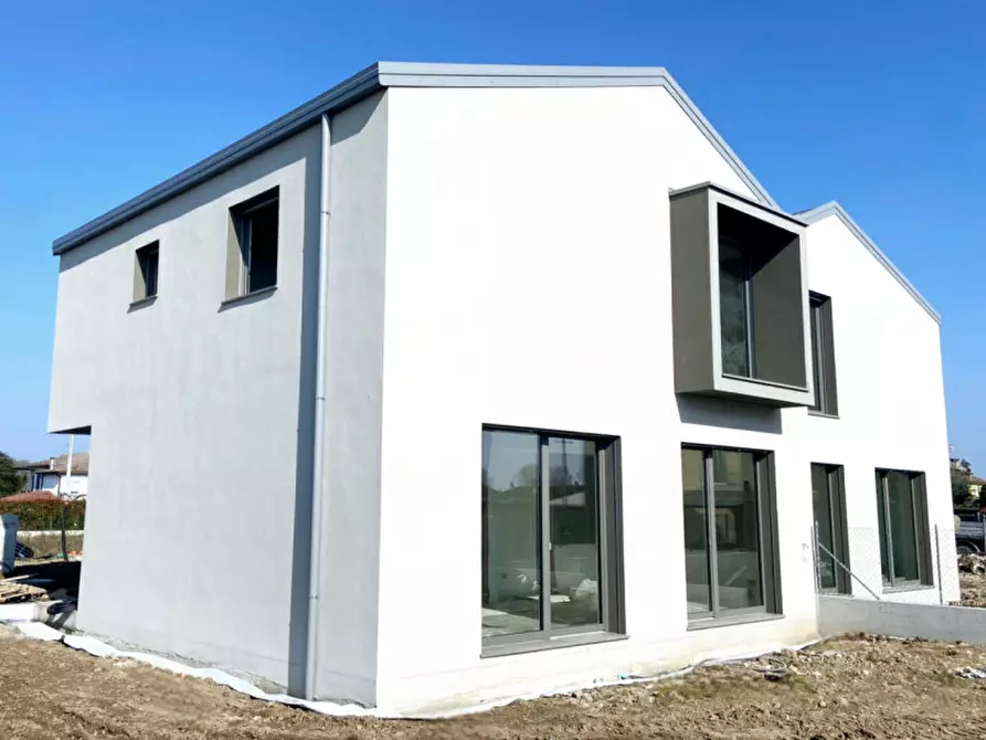 Immagine 12 di Casa bifamiliare in vendita  in Via Marconi a Sant'elena