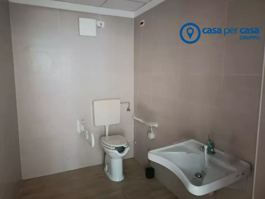 Immagine 6 di Negozio in vendita  in Via Chieppara 31 a Adria