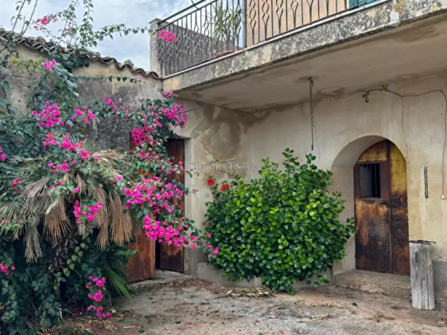 Immagine 2 di Casa indipendente in vendita  in Strada Comunale Crocevia Cava Ispica Ciancia a Modica