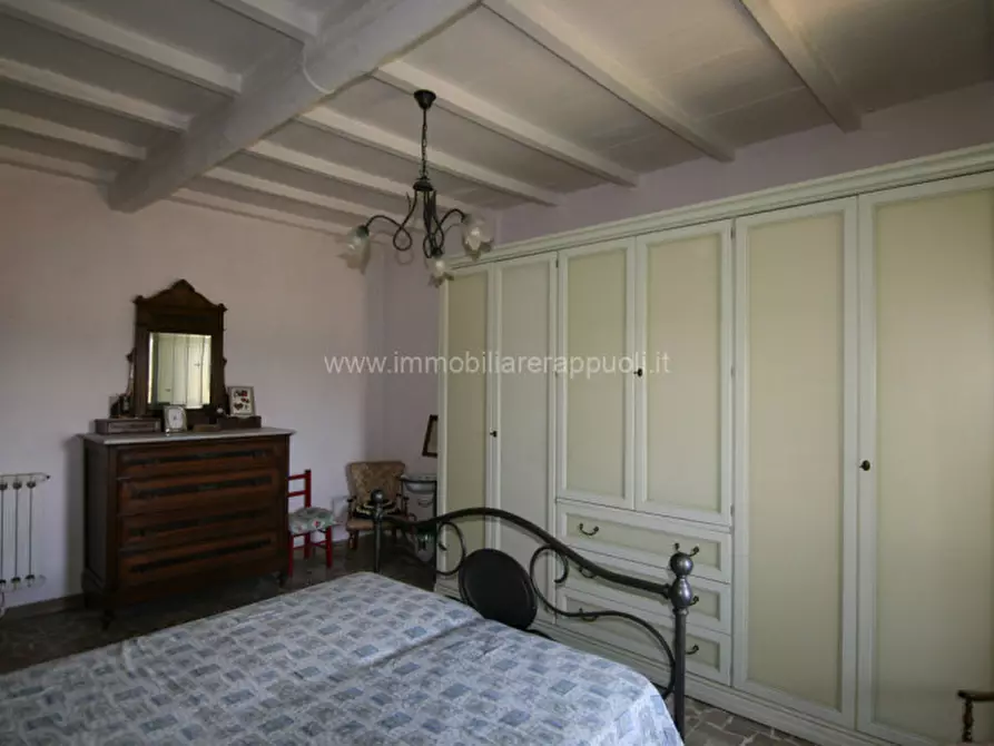 Immagine 23 di Villa in vendita  a Sinalunga