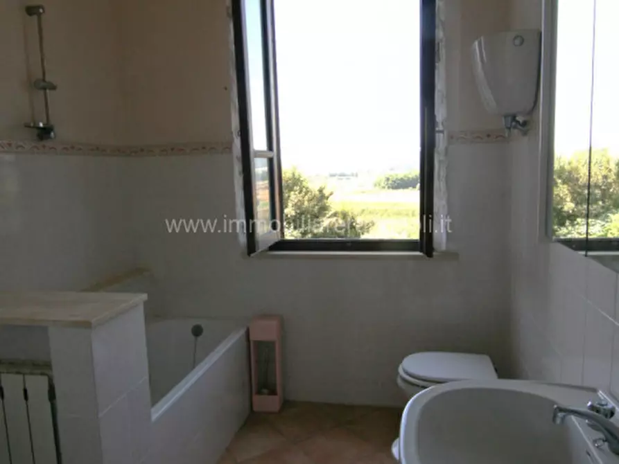 Immagine 45 di Villa in vendita  a Sinalunga