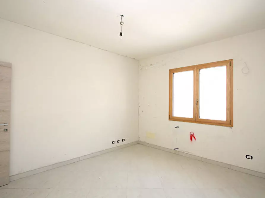 Immagine 5 di Ufficio in vendita  in Via Impero, Parabita, LE, Italia a Parabita