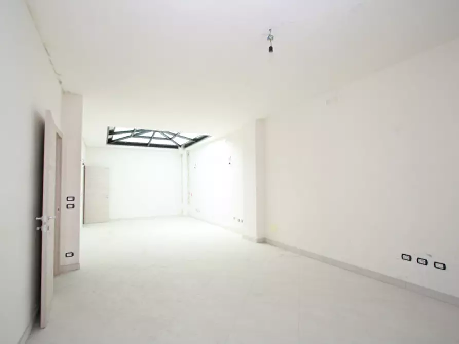 Immagine 7 di Ufficio in vendita  in Via Impero, Parabita, LE, Italia a Parabita
